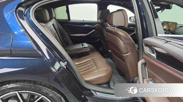 BMW 5 Series (G30) 2022 Черный из Кореи, фото 3