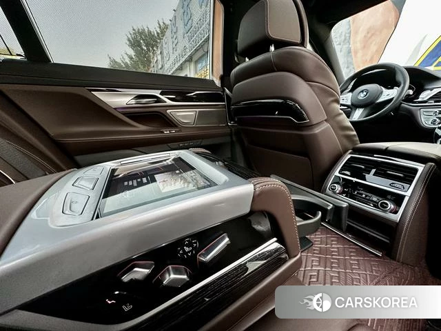 BMW 7 series 2022 Черный из Китая, фото 3
