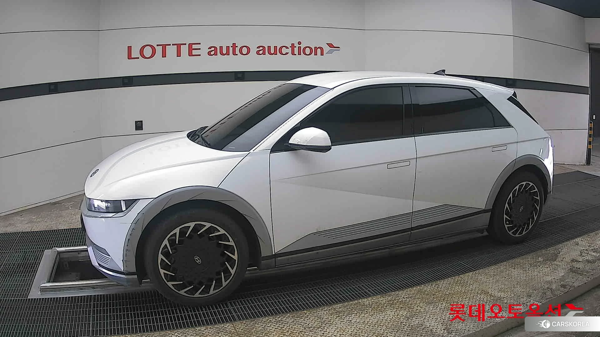 Hyundai IONIQ 5 2023 Atlas White из Кореи, фото 3