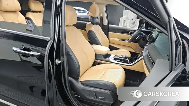 Kia Carnival 4th generation 2023 Черный из Кореи, фото 3