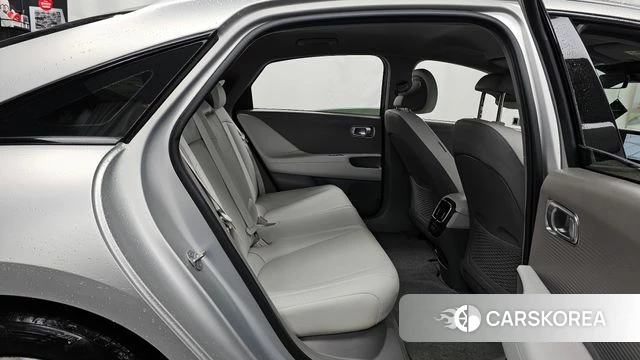 Hyundai Ionic 6 2023 Серебряный из Кореи, фото 3