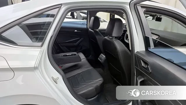 Volkswagen 7th Generation of Jetta 2022 Белый из Кореи, фото 3