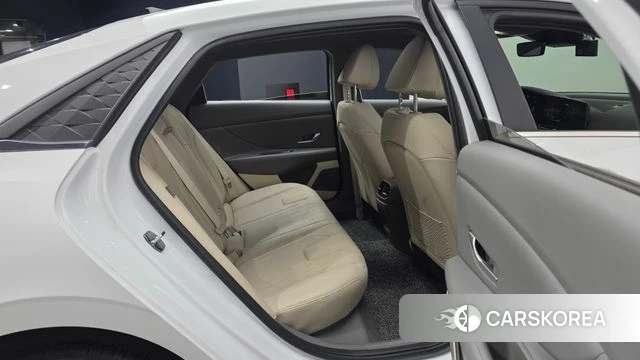 Hyundai The New Avante (CN7) 2023 Белый из Кореи, фото 3