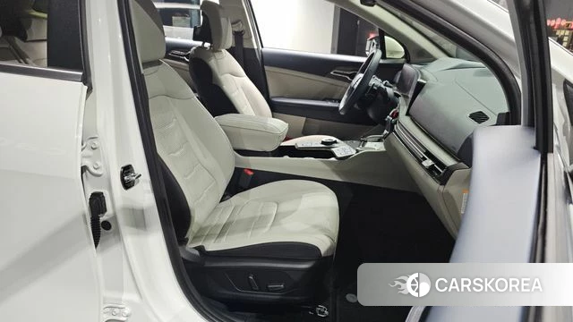 Kia The New Sportage 5th Generation Hybrid 2025 Белый из Кореи, фото 3