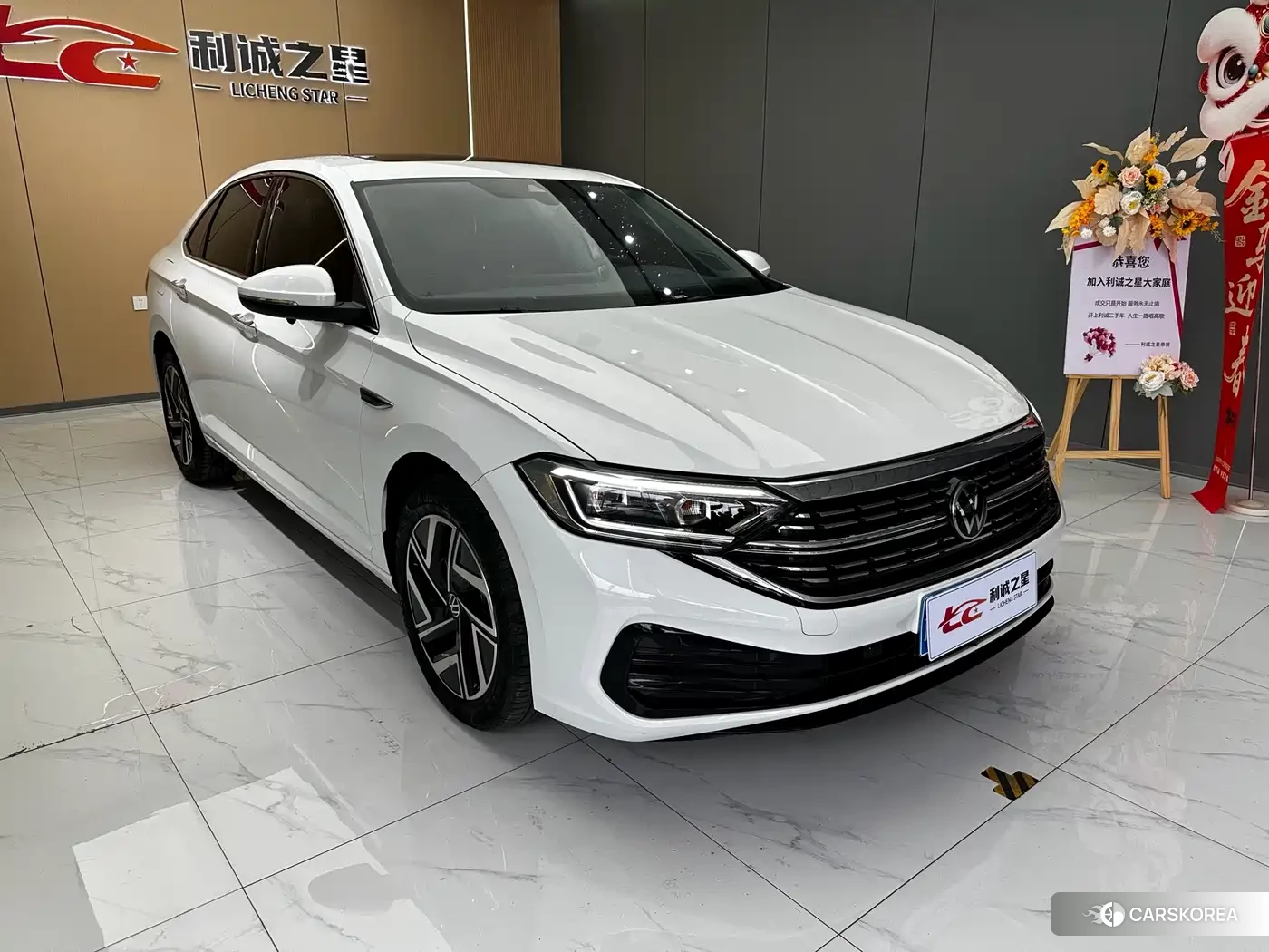 Volkswagen Sagitar 2024 Белый из Китая, фото 3