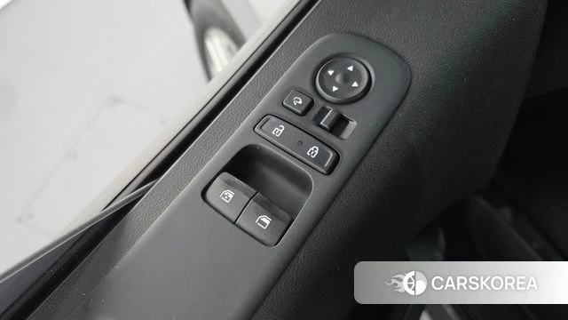 Hyundai Staria 2023 Серебристо-серый из Кореи, фото 3