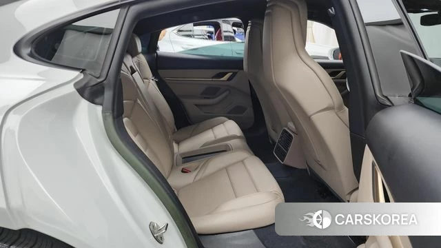Porsche Taycan 2023 Белый из Кореи, фото 3