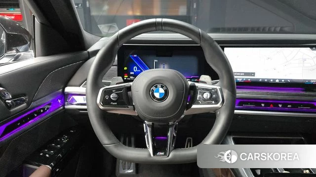 BMW 7 Series (G70) 2023 Черный из Кореи, фото 3