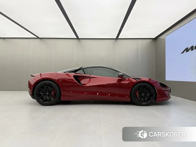 McLaren Artura 2023 Красный из Китая, фото 3