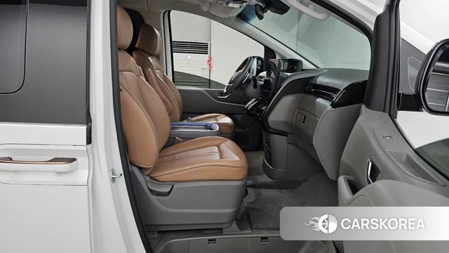 Hyundai Staria 2024 Белый из Кореи, фото 3