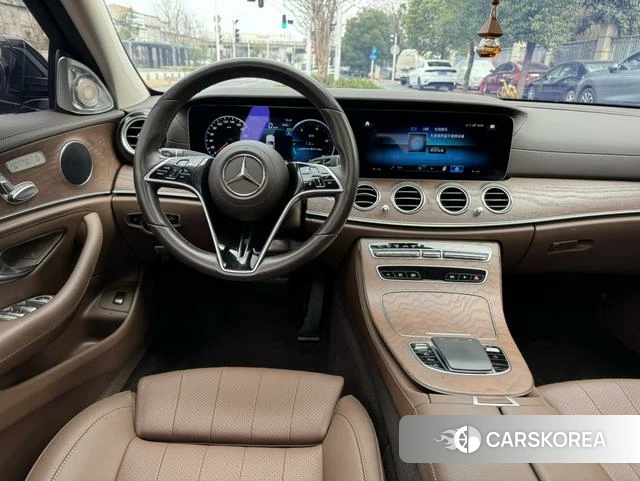 Mercedes-Benz E-class 2023 Черный из Китая, фото 3