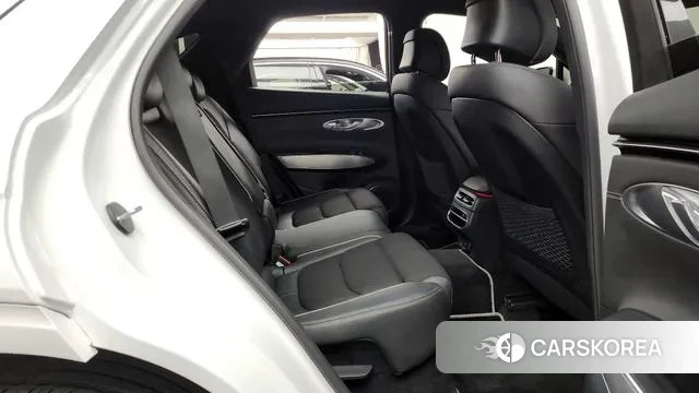 Genesis GV70 2023 Белый из Кореи, фото 3