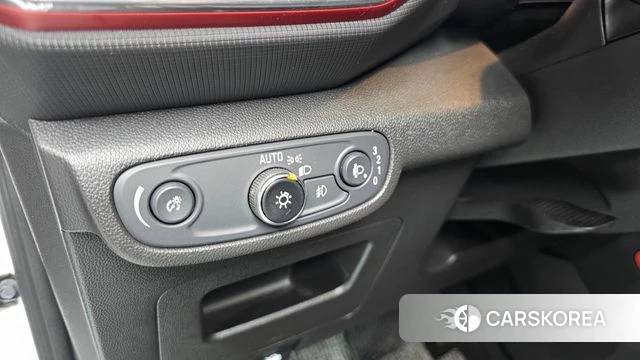 Chevrolet (GM Daewoo) Trailblazer 2021 Белый из Кореи, фото 3