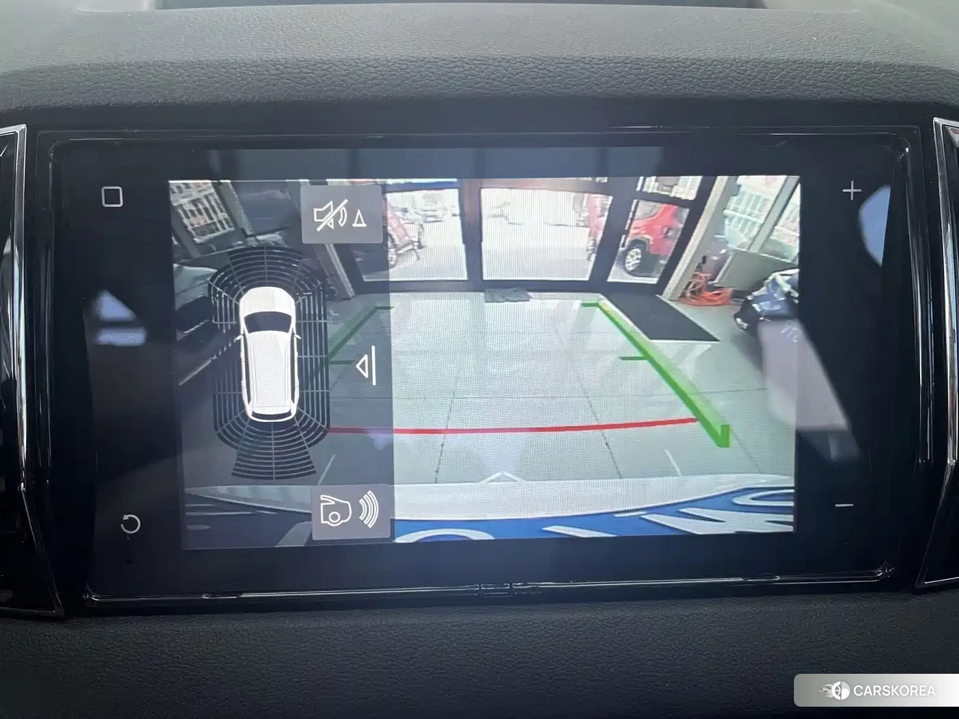 Skoda Karoq 2022 Белый из Китая, фото 3