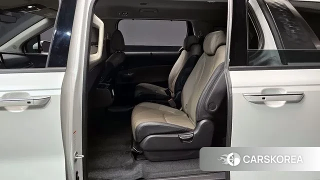 Kia The New Carnival 4th Generation 2023 Белый из Кореи, фото 3