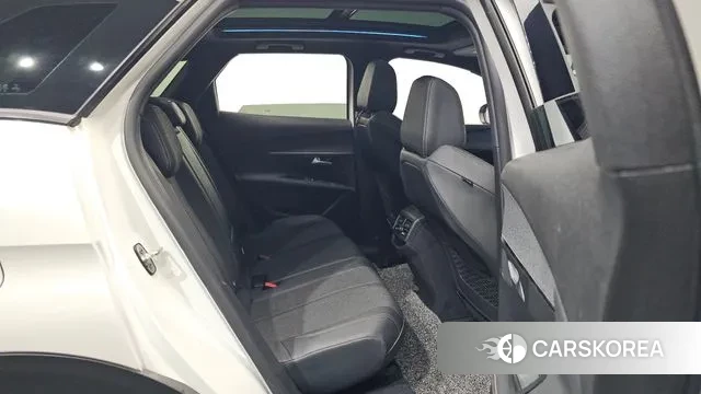 Peugeot 3008 second generation 2019 Белый из Кореи, фото 3