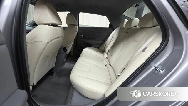 Hyundai The New Avante (CN7) 2023 Серебристо-серый из Кореи, фото 3