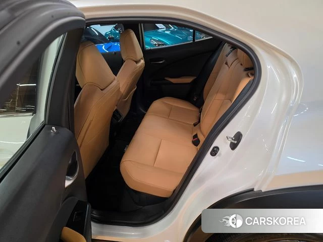 Lexus UX300h 2025 Белый из Кореи, фото 3