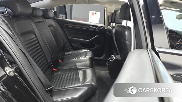 Volkswagen Passat GT (B8) 2018 Черный из Кореи, фото 3