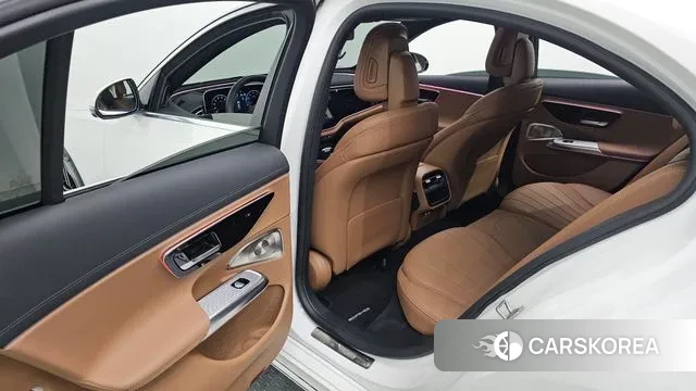 Mercedes-Benz E-Class W214 2024 Белый из Кореи, фото 3