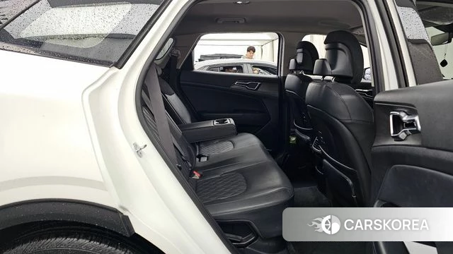 Kia Sportage 5th Generation Hybrid 2021 Белый из Кореи, фото 3