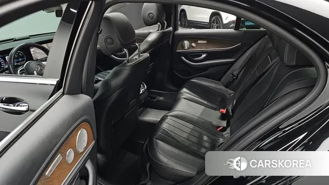 Mercedes-Benz E-Class W213 2019 Черный из Кореи, фото 3