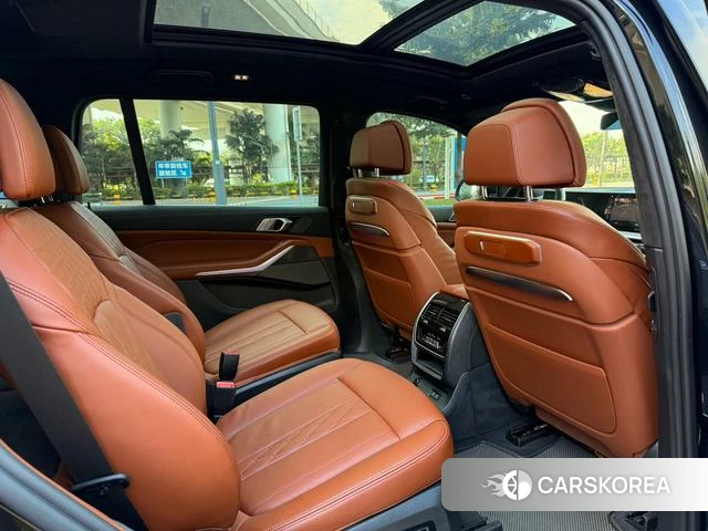 BMW X7 2024 Черный из Китая, фото 3