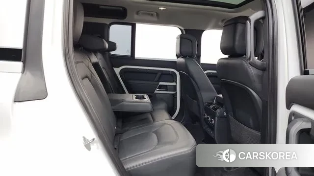 Land Rover Defender (L663) 2023 Белый из Кореи, фото 3