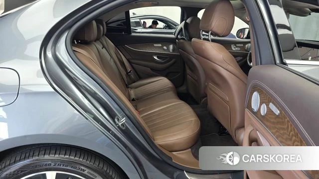 Mercedes-Benz E-Class W213 2019 Серый из Кореи, фото 3