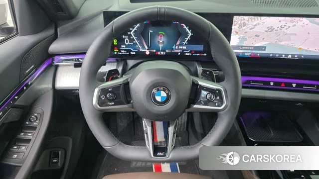 BMW 5 Series (G60) 2025 Белый из Кореи, фото 3