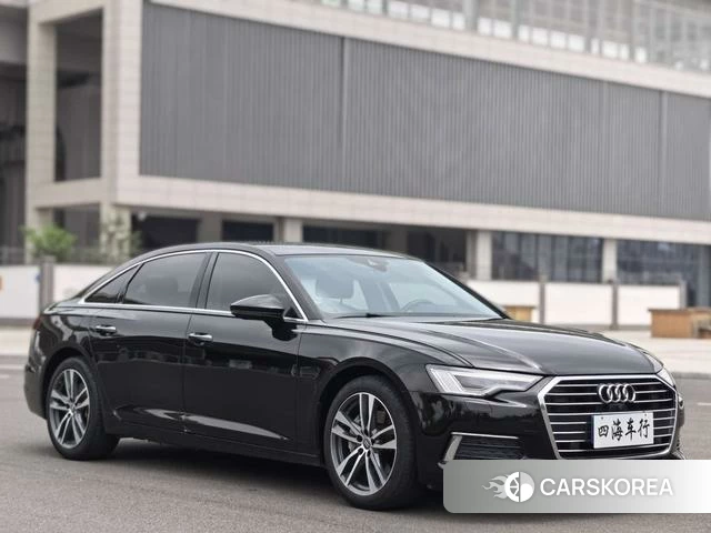 Audi A6L 2021 Черный из Китая, фото 3