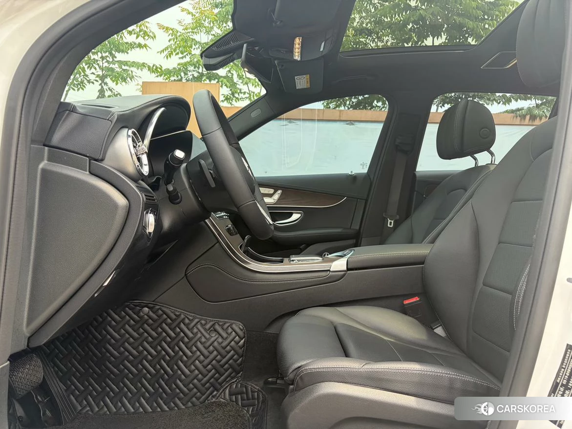Mercedes-Benz GLC 2022 Белый из Китая, фото 3