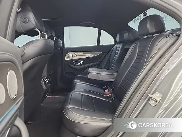 Mercedes-Benz E-Class W213 2018 Серый из Кореи, фото 3