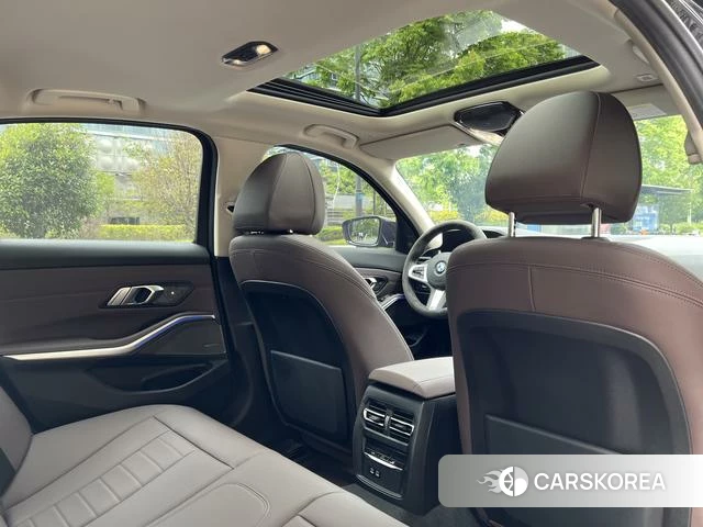 BMW 3 series 2021 Черный из Китая, фото 3