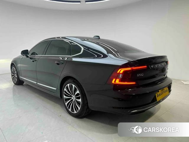 Volvo S90 2024 Черный из Китая, фото 3