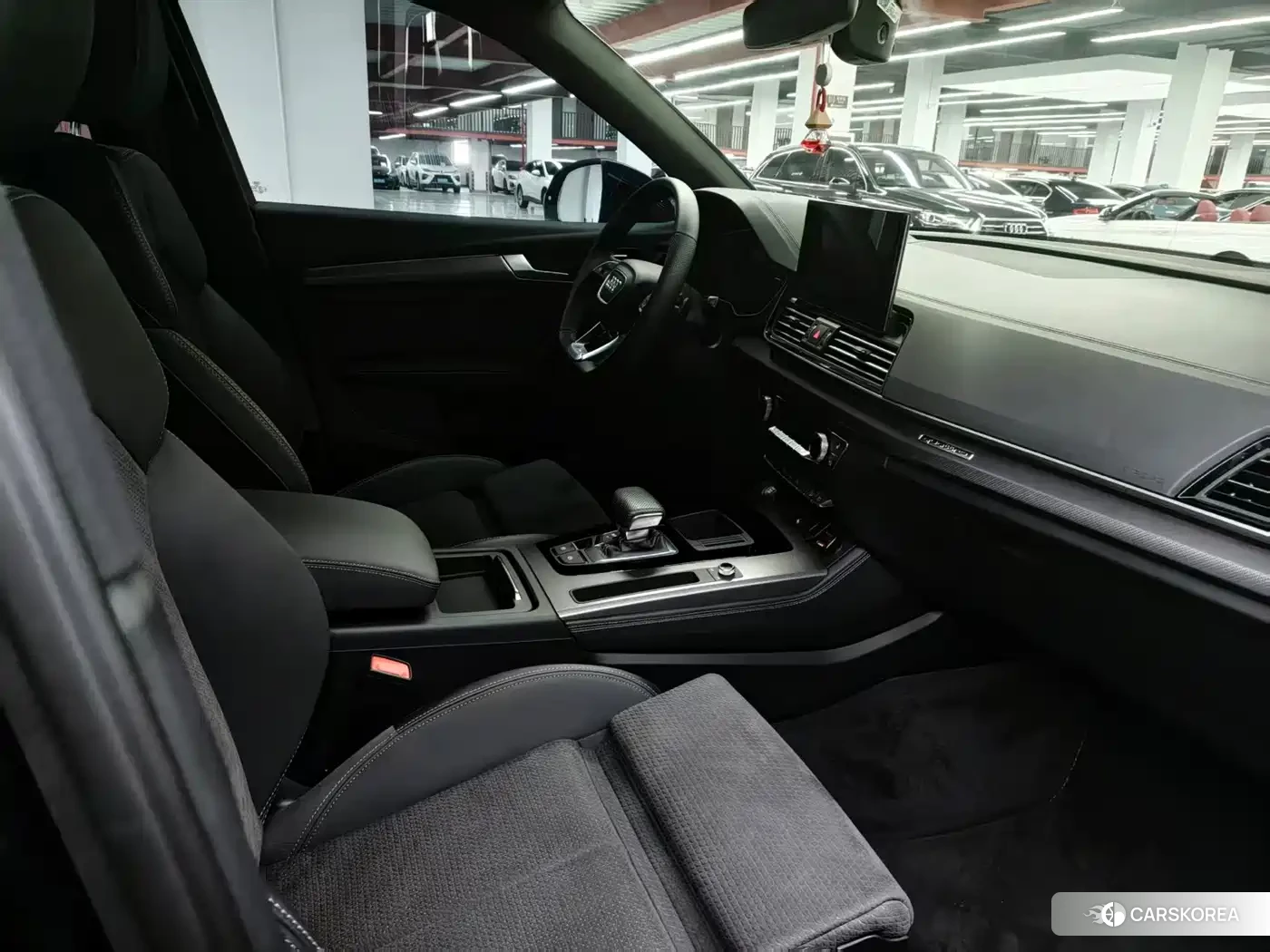 Audi Q5L 2026 Черный из Китая, фото 3