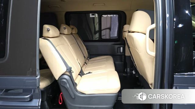 Hyundai Staria 2023 Серый из Кореи, фото 3