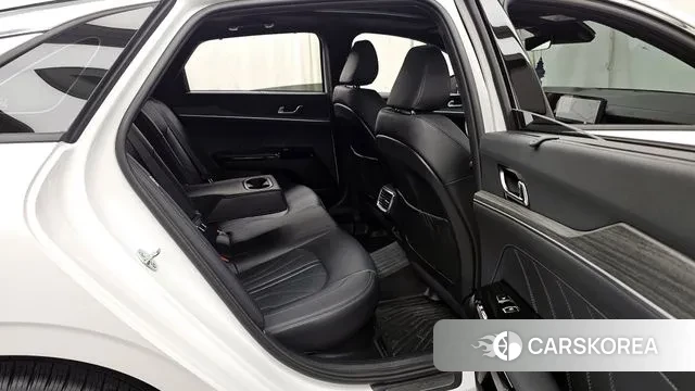 Kia The New K5 Hybrid 3rd generation 2025 Белый из Кореи, фото 3