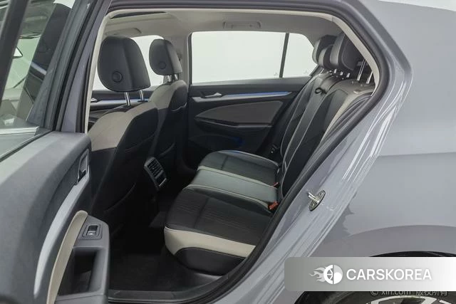 Volkswagen Golf 2022 Темно-серый из Китая, фото 3