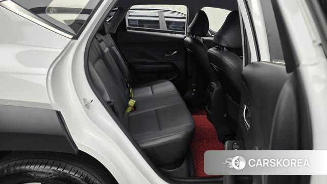 Hyundai Kona (SX2) 2023 Белый из Кореи, фото 3