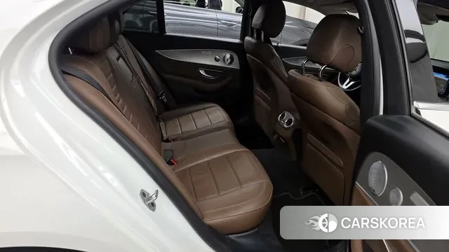 Mercedes-Benz E-Class W213 2019 Белый из Кореи, фото 3