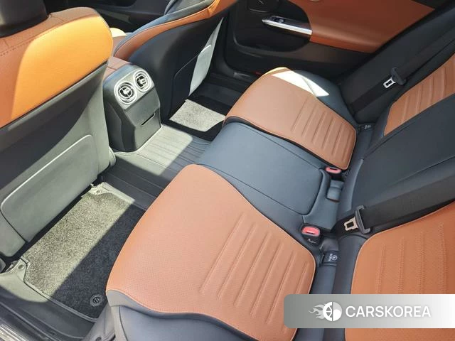 Mercedes-Benz Class C 2024 Белый из Китая, фото 3