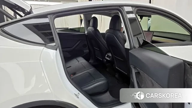 Tesla Model Y 2022 Белый из Кореи, фото 3