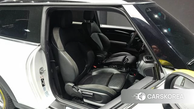 Mini Cooper Electric 2023 Белый из Кореи, фото 3