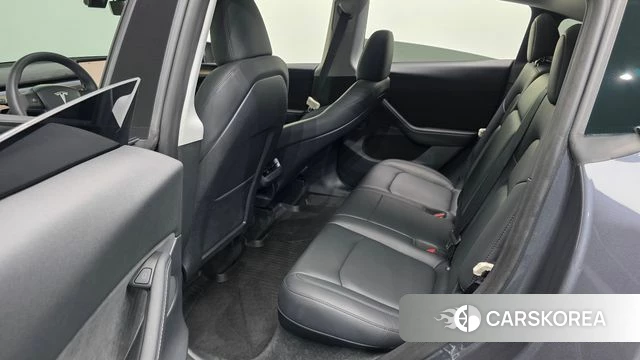 Tesla Model Y 2023 Серый из Кореи, фото 3
