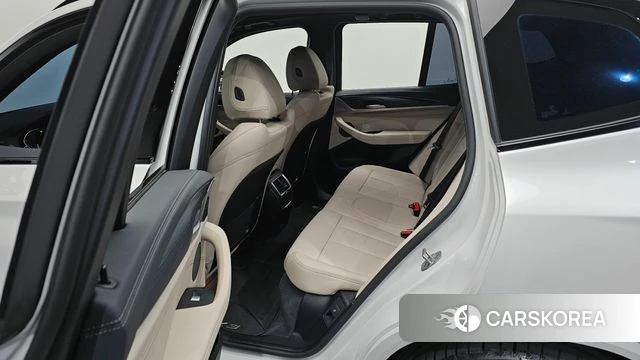 BMW iX3 2025 Белый из Кореи, фото 3