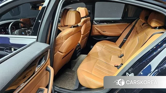 BMW 5 Series (G30) 2020 Черный из Кореи, фото 3