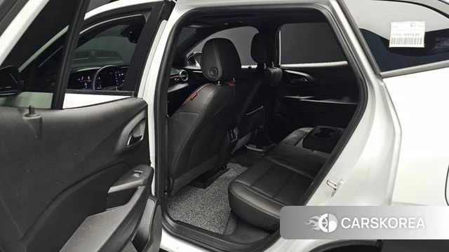 Chevrolet (GM Daewoo) Trax Crossover 2023 Белый из Кореи, фото 3