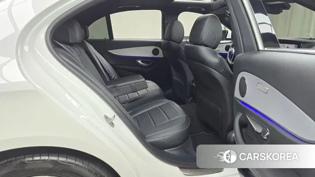 Mercedes-Benz E-Class W213 2021 Белый из Кореи, фото 3