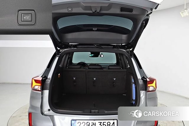 Chevrolet (GM Daewoo) Trailblazer 2022 Серебристо-серый из Кореи, фото 3